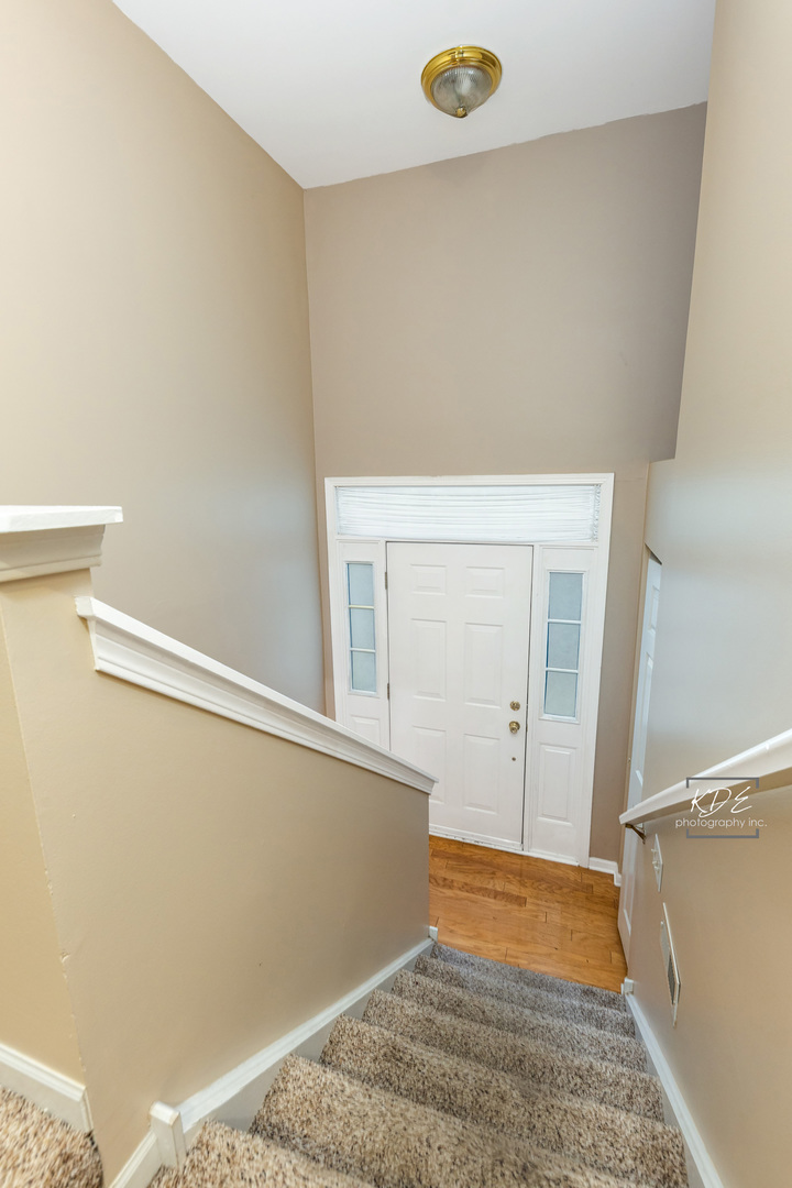 S044 Lee Court Winfield, IL 60190 - Photo 20 of 25 a view of empty room