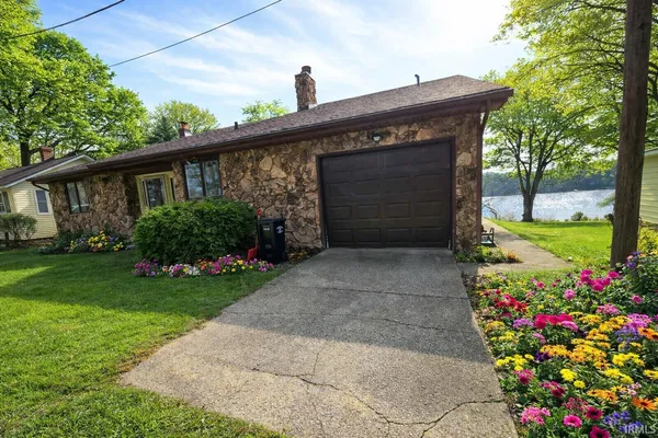 $349,000 | 67833 Lake Trail, Lakeville, IN 46536