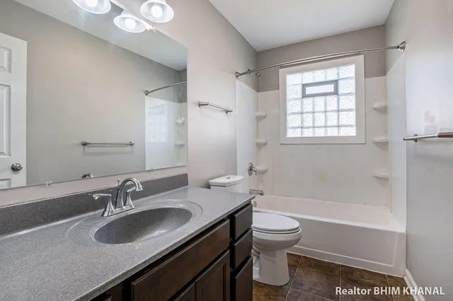 $205,000 | 3100 Glenbrook Drive, Lansing, MI 48911