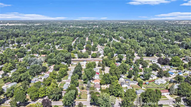 $205,000 | 3100 Glenbrook Drive, Lansing, MI 48911