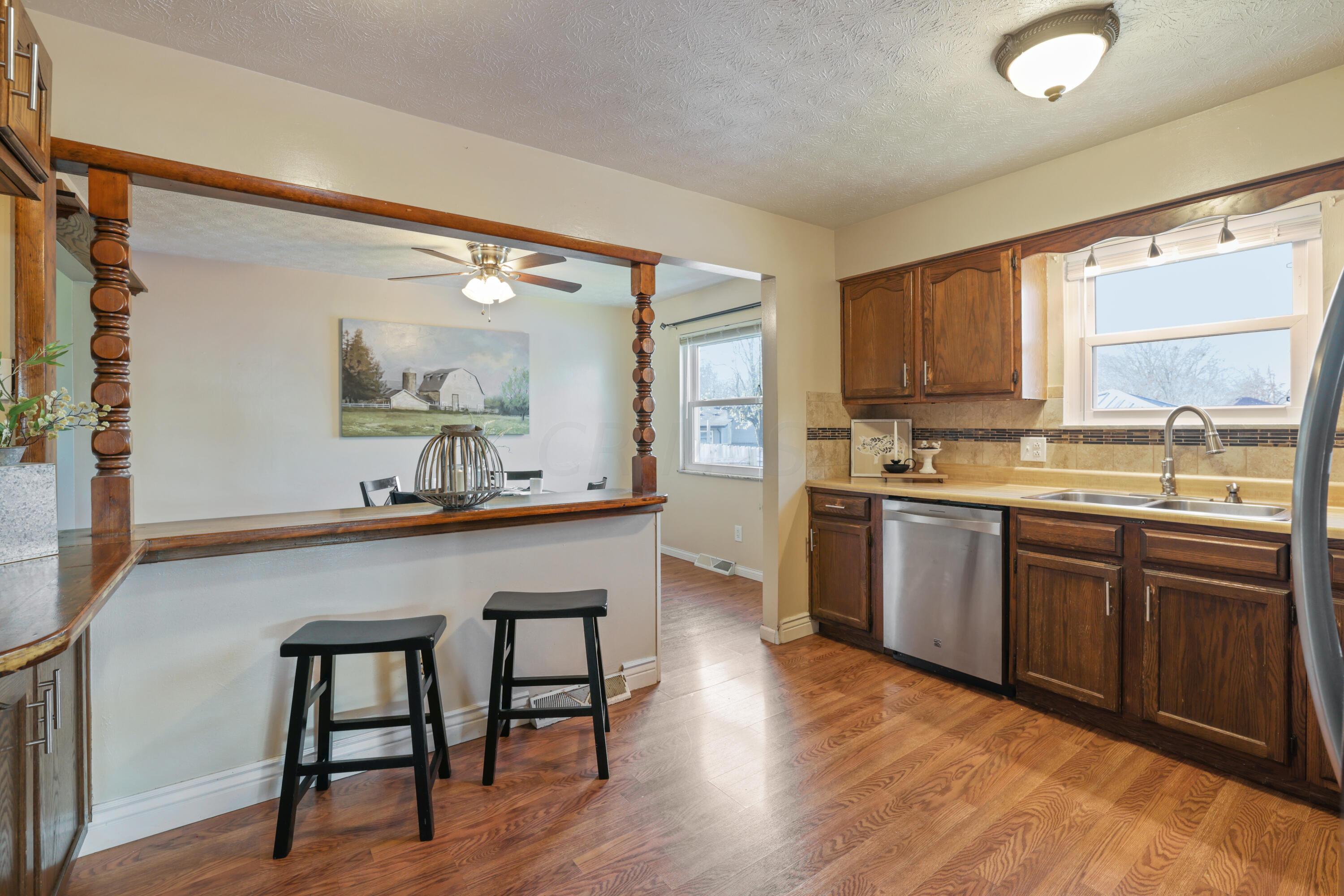 1725 Demorest Road Columbus, OH 43228 - Photo 32 of 75 Kitchen