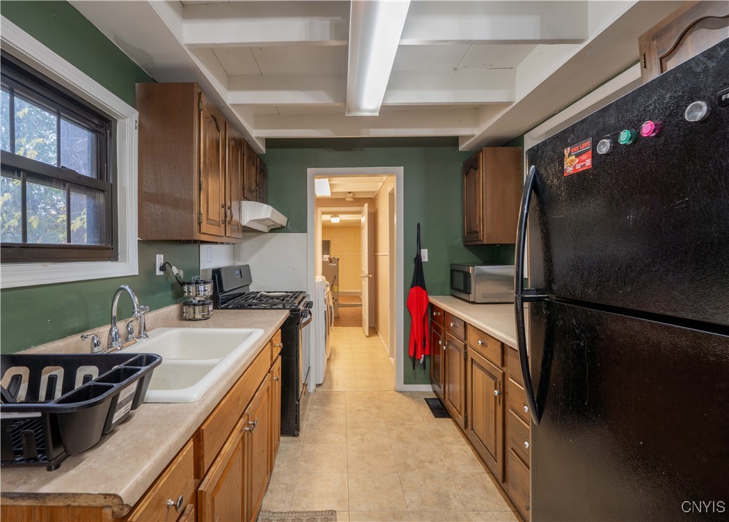 424 Rugby Road Utica, NY 13502 - Photo 15 of 39 Gallery Image 15