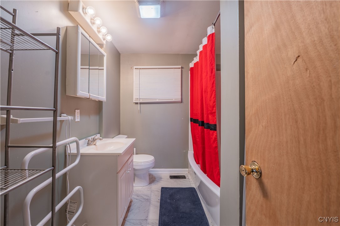 424 Rugby Road Utica, NY 13502 - Photo 30 of 39 Gallery Image 30