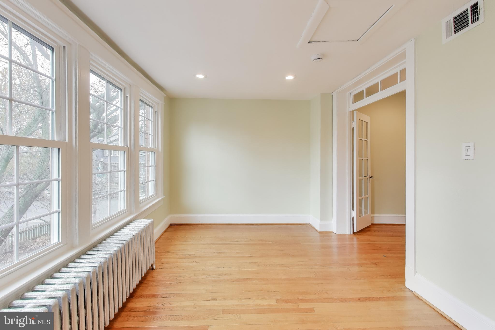 628 Madison Street Northwest Washington, DC 20011 - Photo 17 of 47 a view of an entryway
