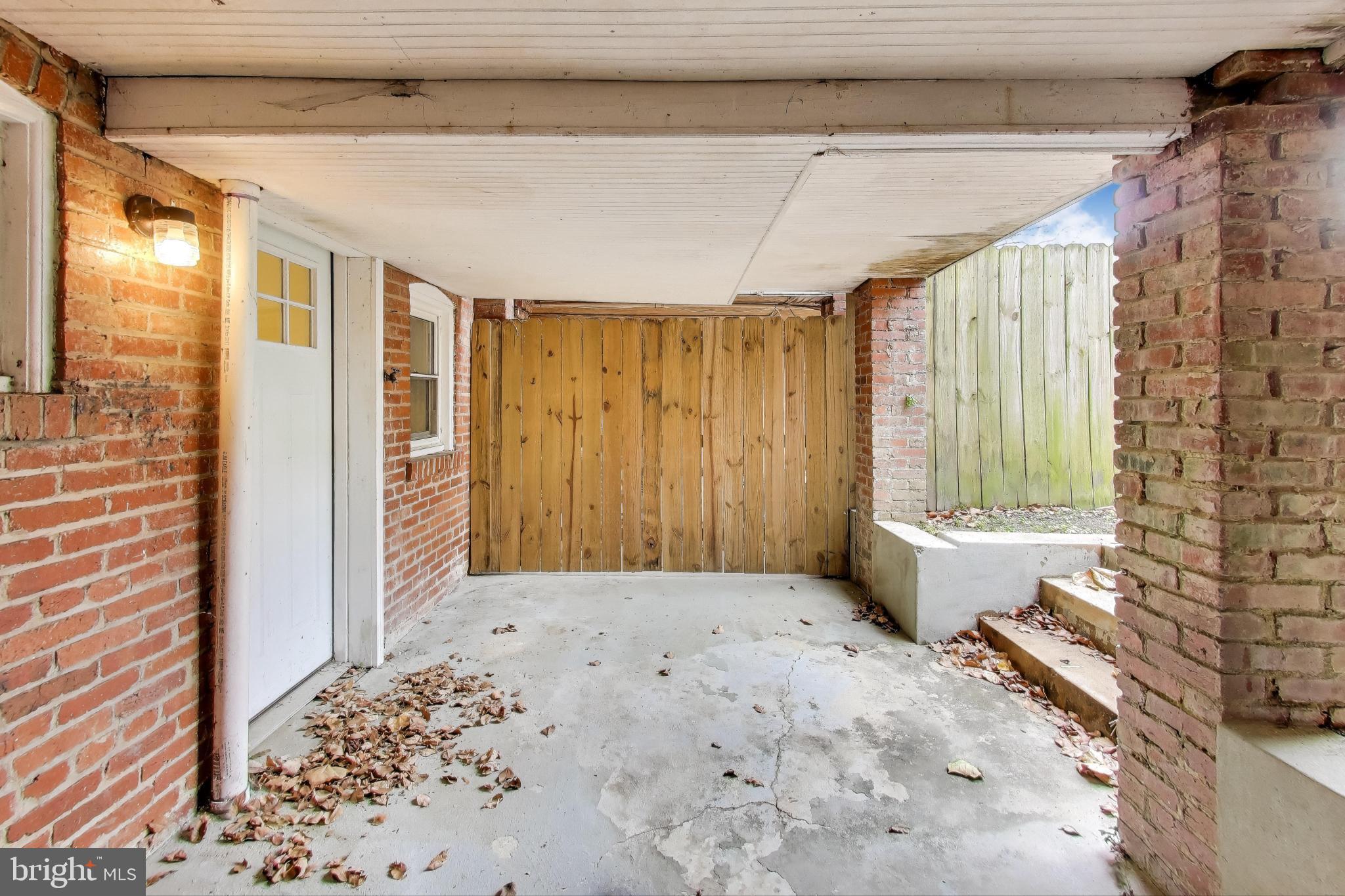 628 Madison Street Northwest Washington, DC 20011 - Photo 42 of 47 a view of a bathroom with a bathtub and shower