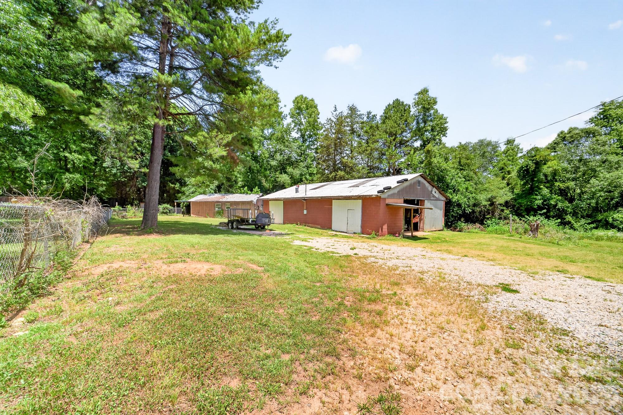 2446 Woods Road York, SC 29745 - Photo 17 of 37