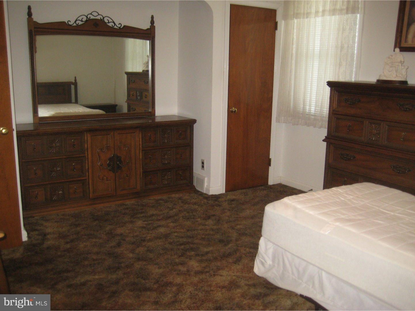 9078 Wesleyan Road Philadelphia, PA 19136 - Photo 9 of 20 Bedroom - Main