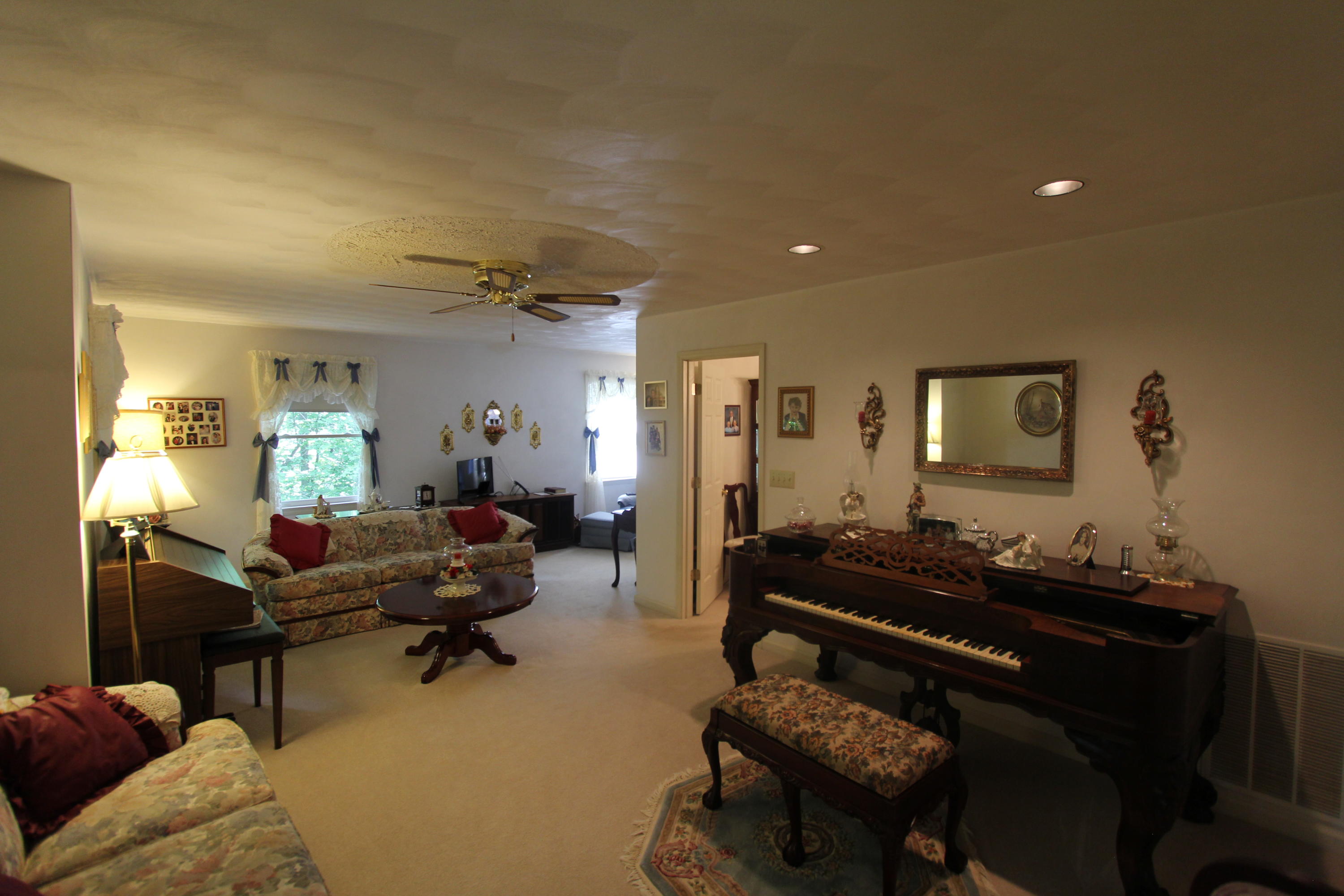 13173 Hardy Road Hardy, VA 24101 - Photo 5 of 14 a living room with furniture