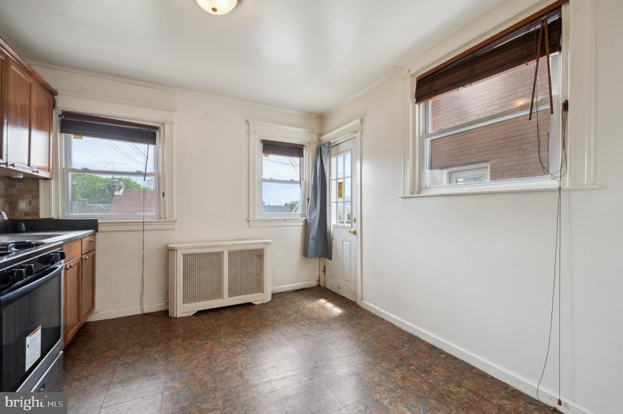 275 Copley Road Upper Darby, PA 19082 - Photo 13 of 24 Eat-In Kitchen
