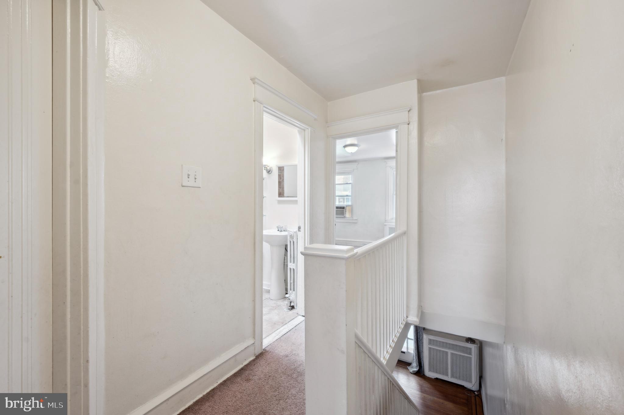 275 Copley Road Upper Darby, PA 19082 - Photo 14 of 24 2nd Floor Hallway