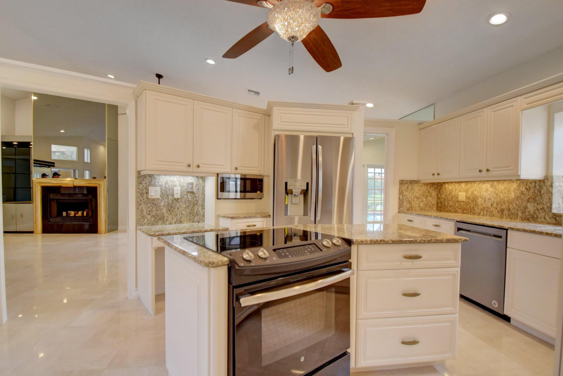 22595 Esplanada Circle Boca Raton, FL 33433 - Photo 21 of 50 22595 Esplanada Cir W