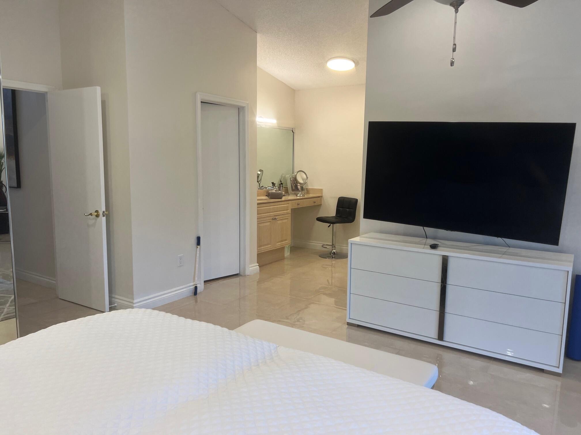 22595 Esplanada Circle Boca Raton, FL 33433 - Photo 26 of 50 22595 Esplanada Cir W