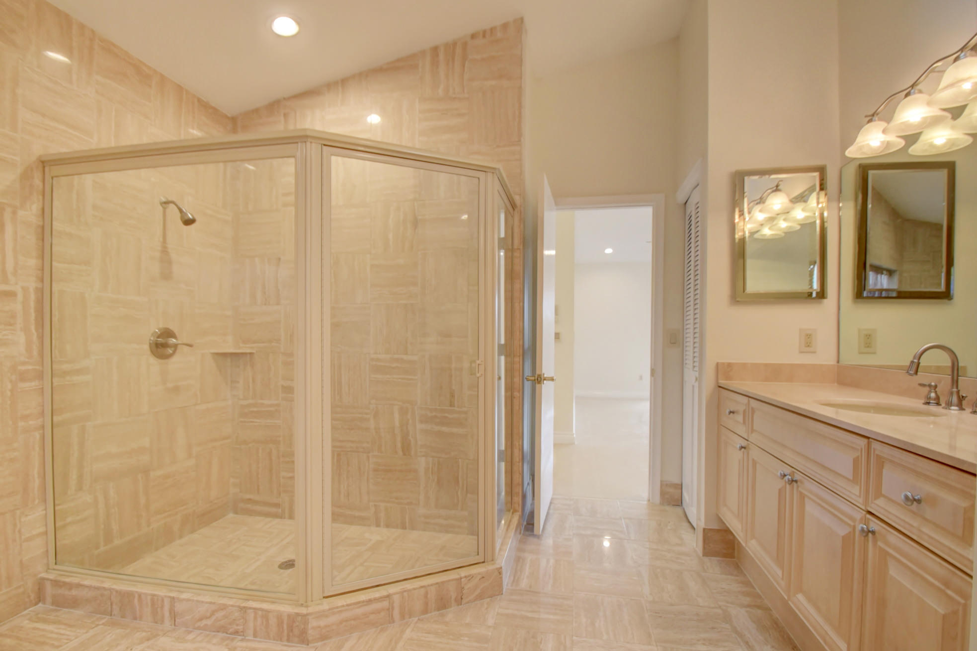 22595 Esplanada Circle Boca Raton, FL 33433 - Photo 36 of 50 22595 Esplanada Cir W