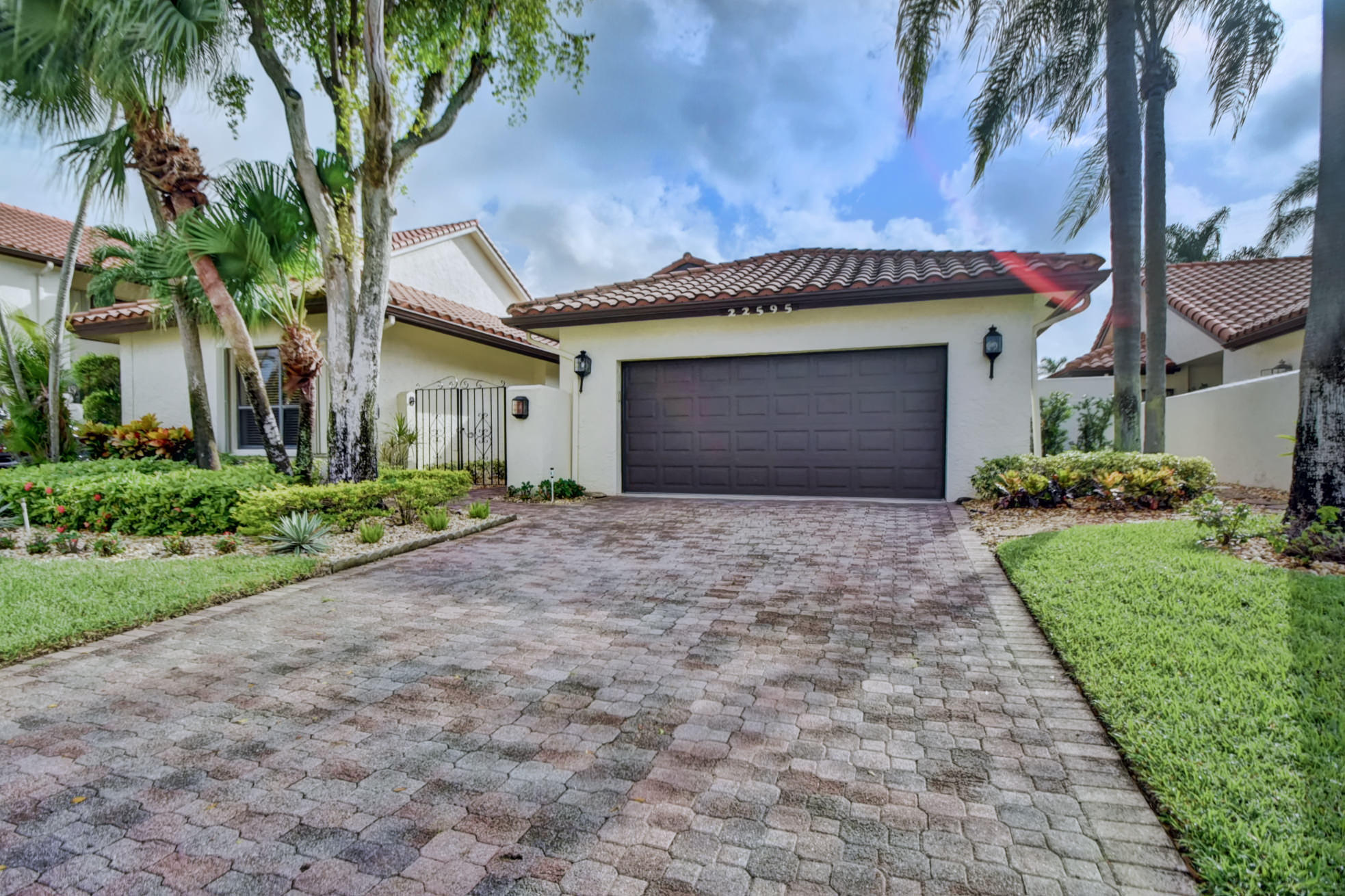 22595 Esplanada Circle Boca Raton, FL 33433 - Photo 4 of 50 22595 Esplanada Cir W