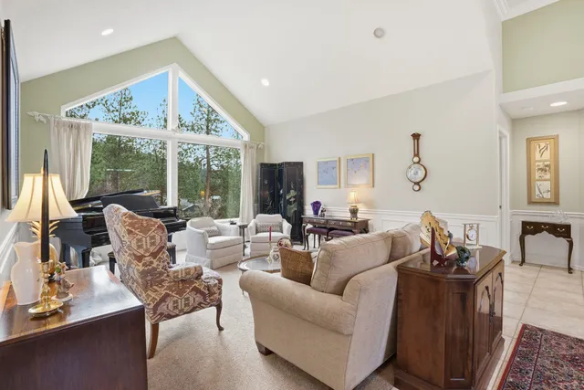 $1,135,000 | 514 North Dunbarton Oaks Lane, Liberty Lake, WA 99019