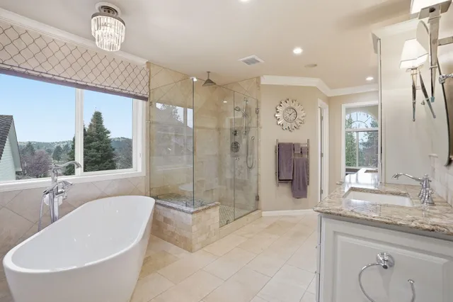 $1,135,000 | 514 North Dunbarton Oaks Lane, Liberty Lake, WA 99019