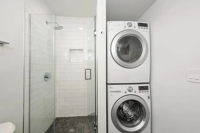 $2,100 | 1241 North Bosworth Avenue, Unit G, Chicago, IL 60642