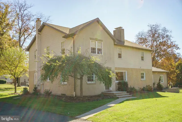 $550,000 | 1682 Reading Road, Mohnton, PA 19540