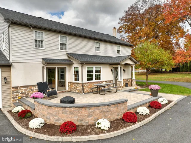 $550,000 | 1682 Reading Road, Mohnton, PA 19540