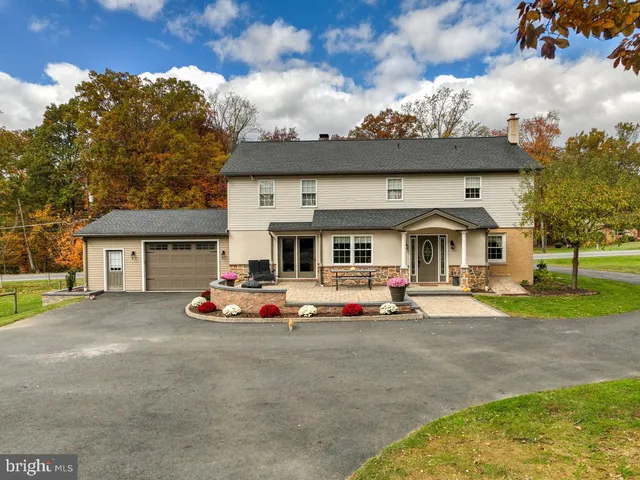 $550,000 | 1682 Reading Road, Mohnton, PA 19540