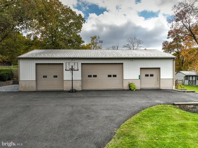 $550,000 | 1682 Reading Road, Mohnton, PA 19540