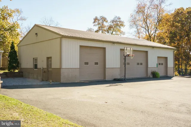 $550,000 | 1682 Reading Road, Mohnton, PA 19540