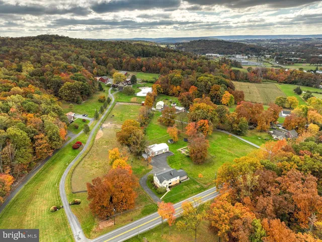 $550,000 | 1682 Reading Road, Mohnton, PA 19540