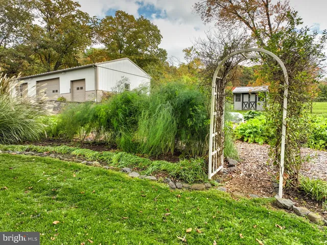 $550,000 | 1682 Reading Road, Mohnton, PA 19540