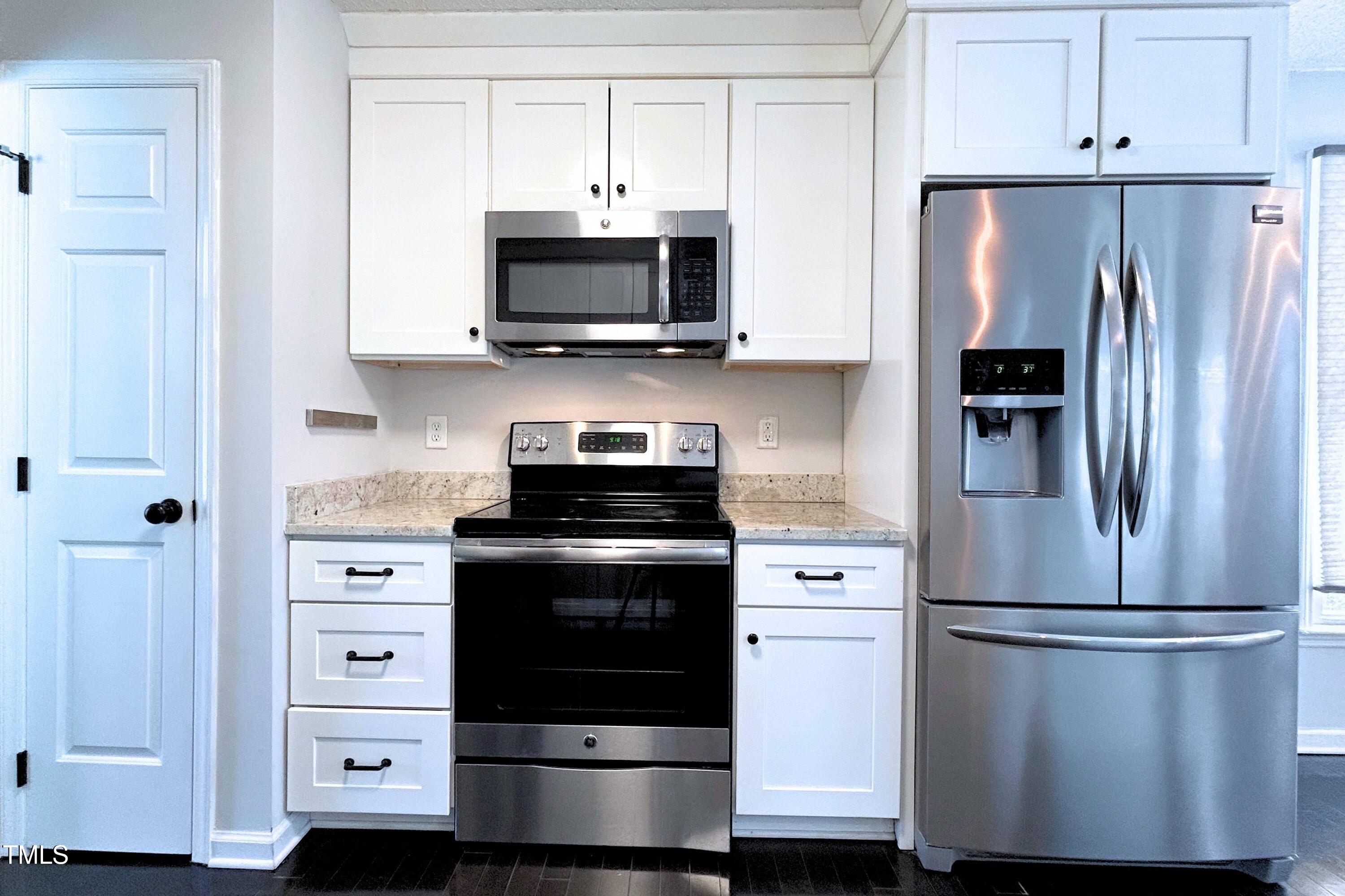 5824 Edgebury Road Raleigh, NC 27613 - Photo 9 of 30 Stainless Appliances