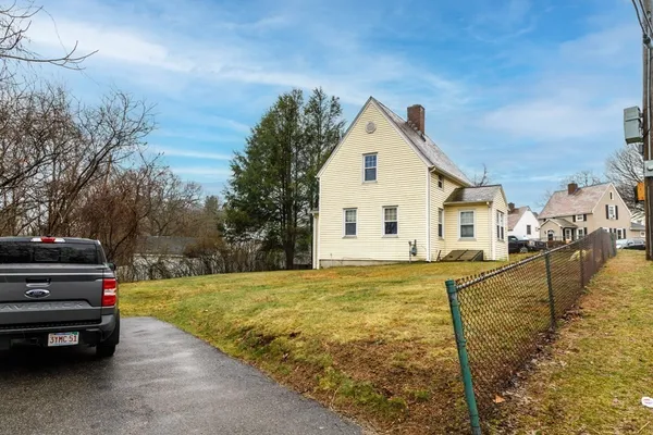 $254,900 | 101 Ararat Street, Worcester, MA 01606