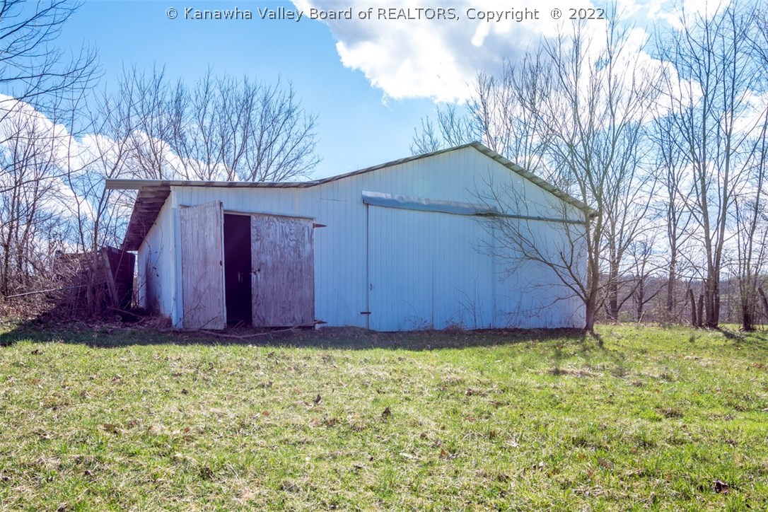 4553 Charleston Road Ripley, WV 25271 - Photo 4 of 13 Gallery Image 4