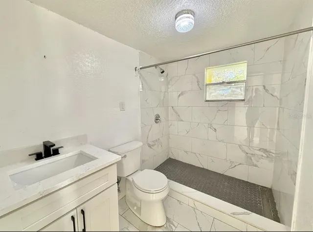 $2,600 | 715 East Silver Star Road, Ocoee, FL 34761