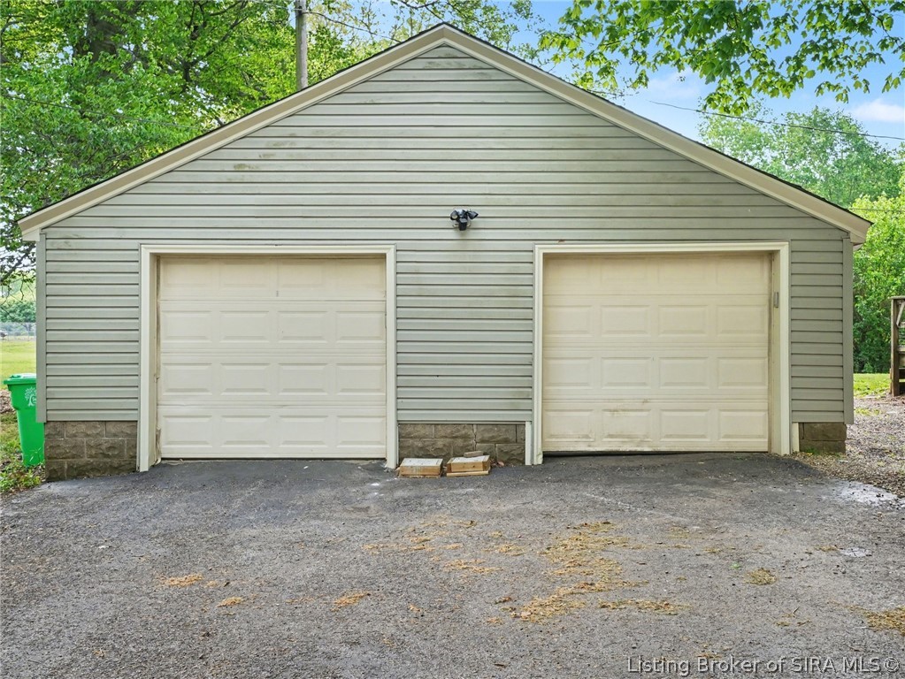 5369 Highway 62 Georgetown, IN 47122 - Photo 3 of 27