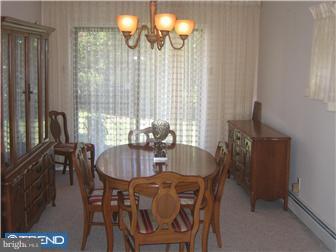 2833 Nature Road Philadelphia, PA 19154 - Photo 4 of 9 Dining Room