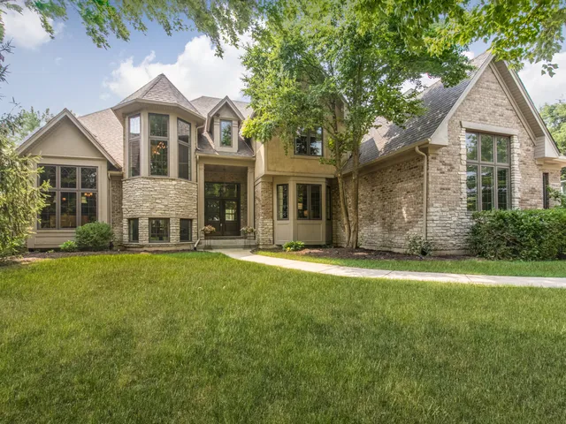 $1,099,000 | 39W663 Henry David Thoreau Place, St. Charles, IL 60175
