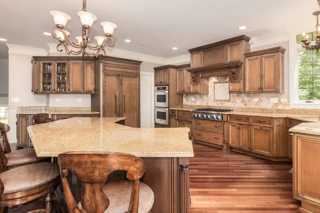 $1,099,000 | 39W663 Henry David Thoreau Place, St. Charles, IL 60175