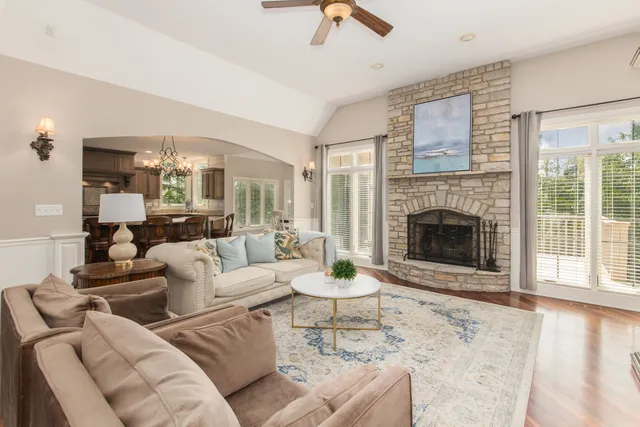 $1,099,000 | 39W663 Henry David Thoreau Place, St. Charles, IL 60175