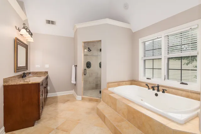 $1,099,000 | 39W663 Henry David Thoreau Place, St. Charles, IL 60175