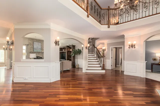 $1,099,000 | 39W663 Henry David Thoreau Place, St. Charles, IL 60175