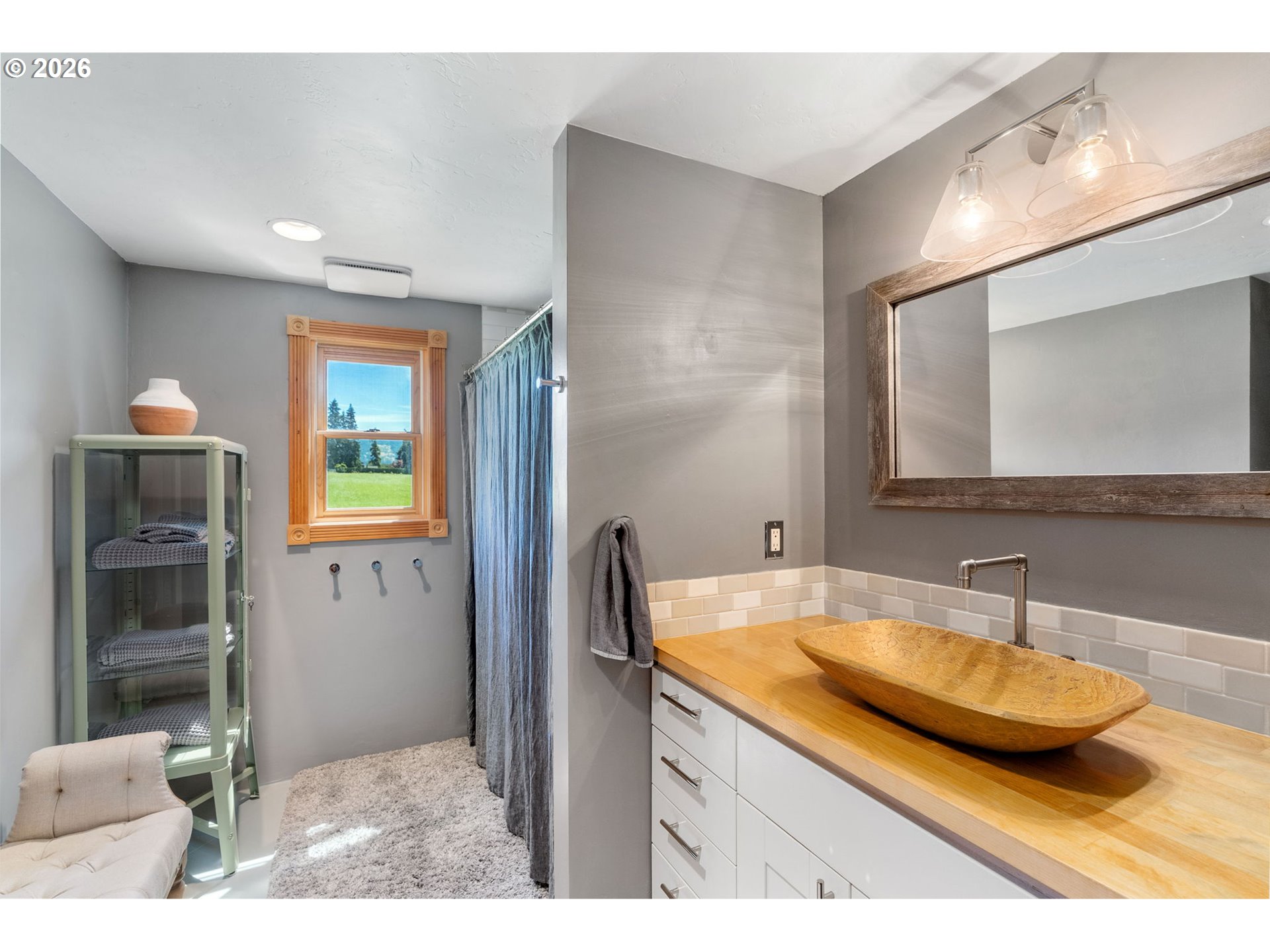 2939 Wyeast Road Hood River, OR 97031 - Photo 28 of 48