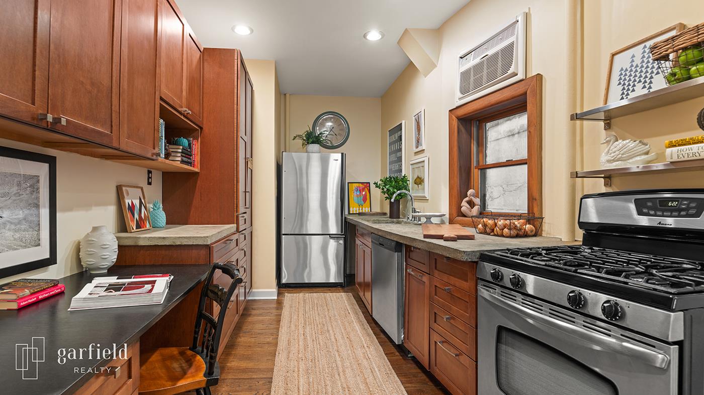 7 Prospect Park Southwest, Unit 3 Brooklyn, NY 11215 - Photo 4 of 10