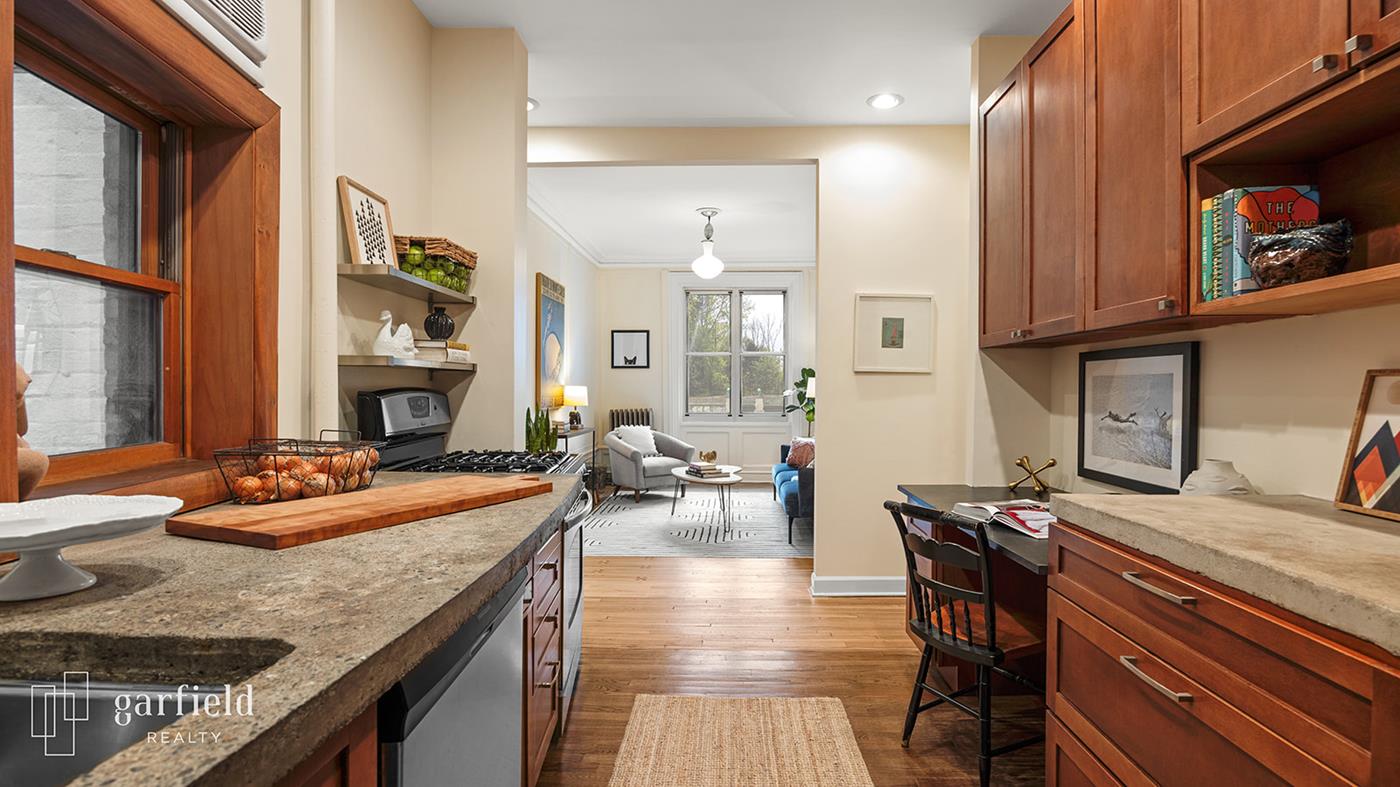 7 Prospect Park Southwest, Unit 3 Brooklyn, NY 11215 - Photo 5 of 10