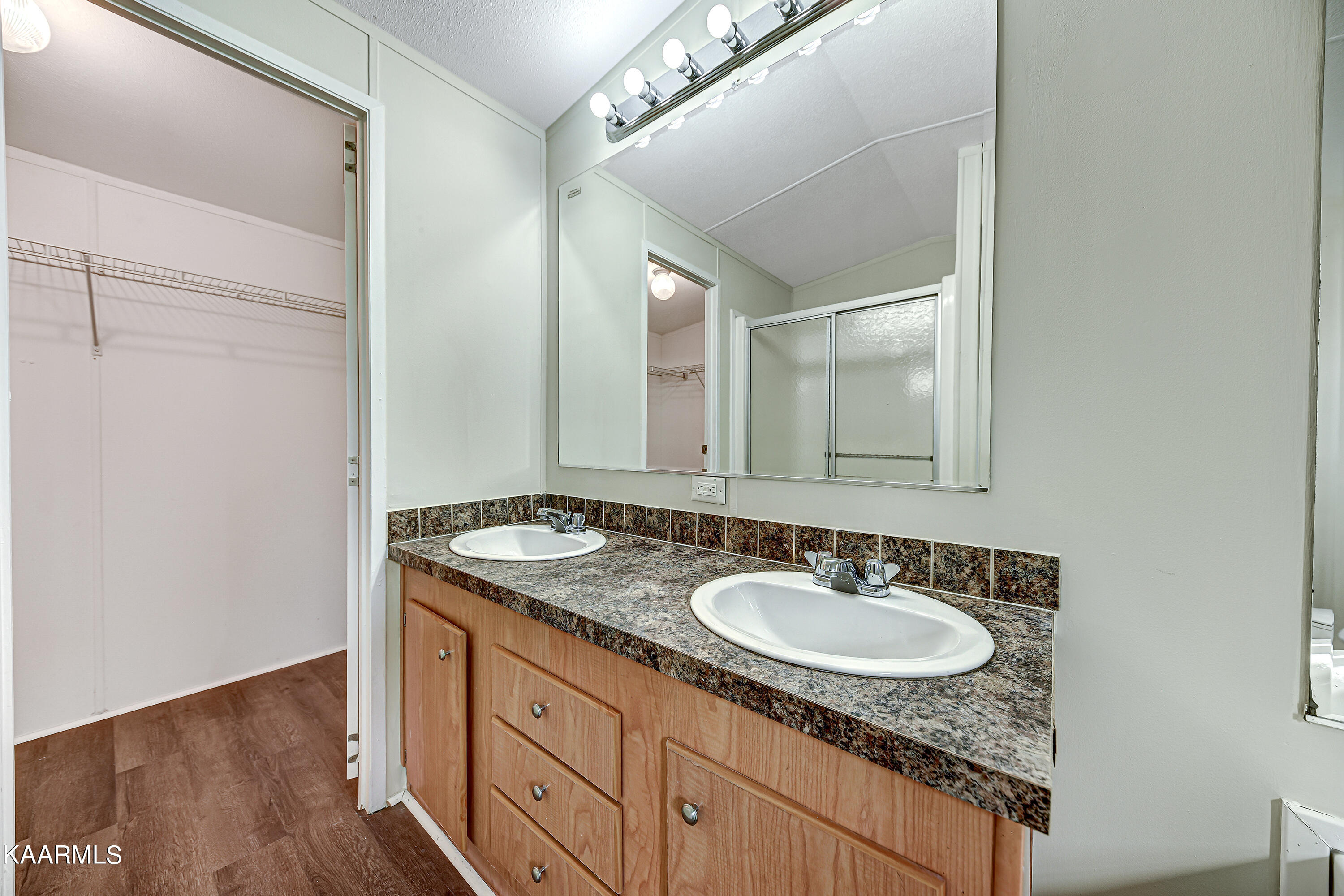 7200 Beelertown Road Powell, TN 37849 - Photo 14 of 18 MasterBath