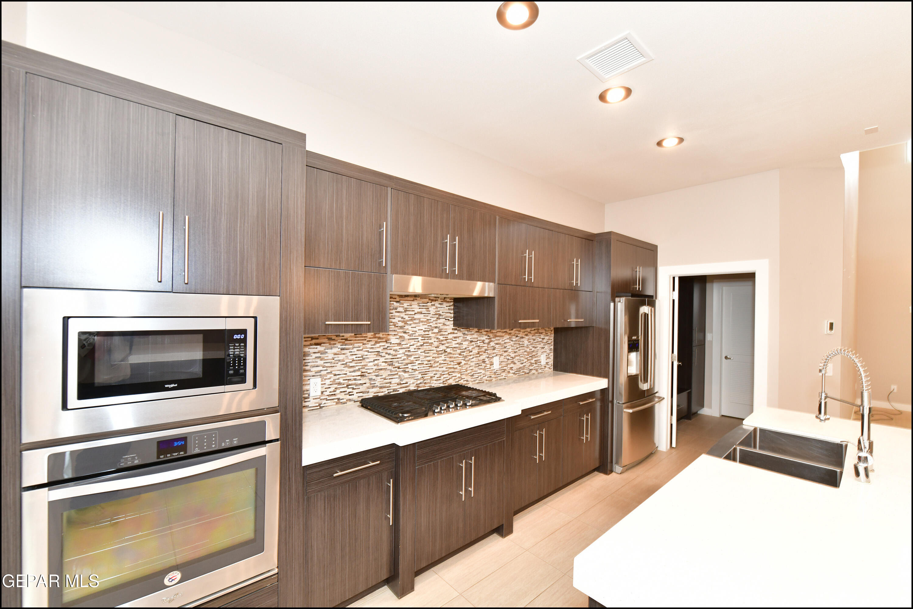 6295 Casper Ridge Drive El Paso, TX 79912 - Photo 45 of 85 15