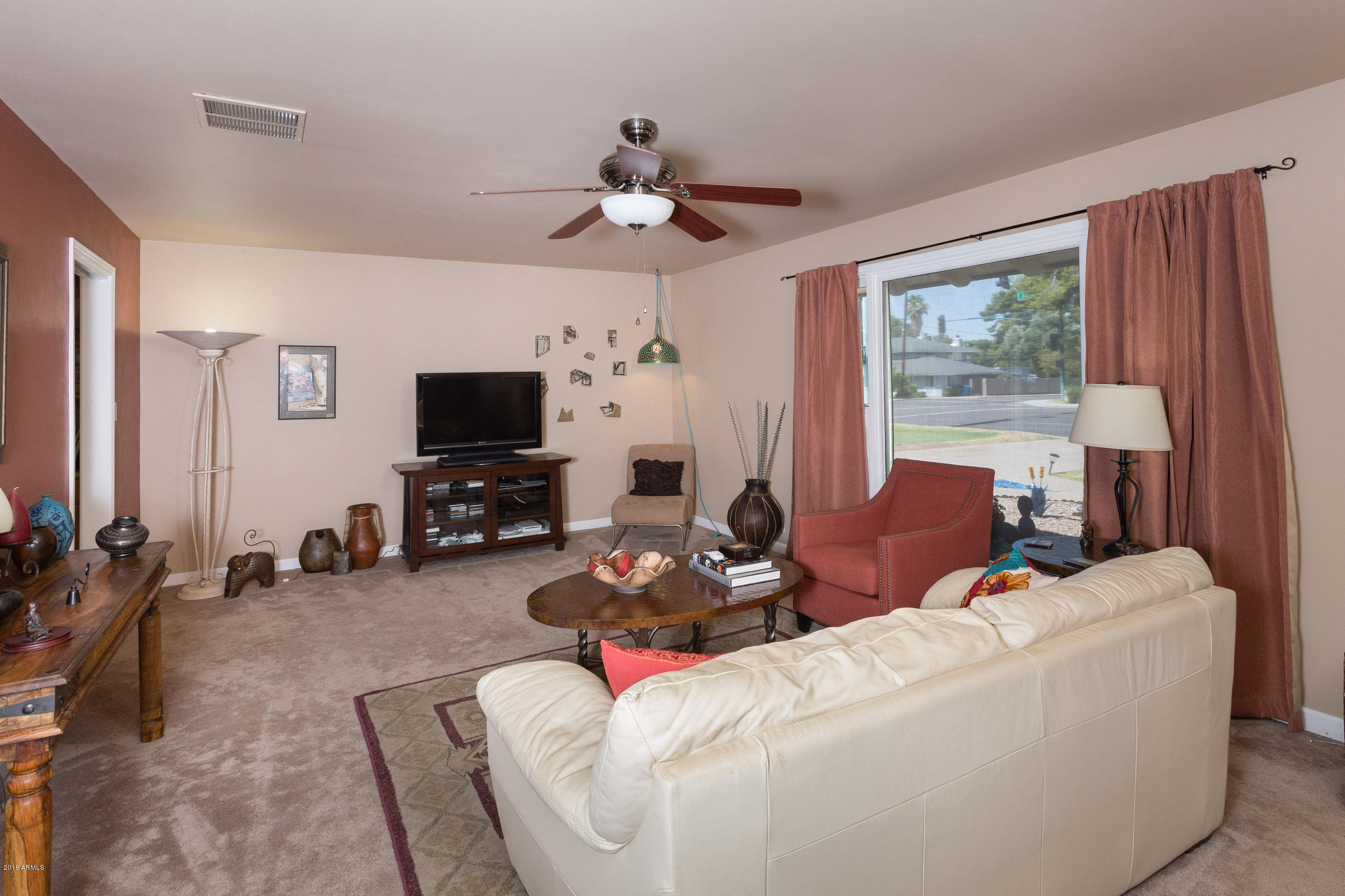 8501 North 7th Avenue Phoenix, AZ 85021 - Photo 4 of 15 8501_N_7th_Ave_04