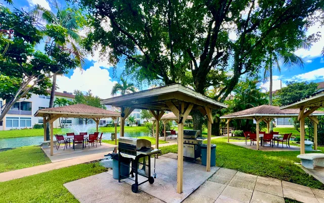 $165,000 | 5121 West Oakland Park Boulevard, Unit 311, Lauderdale Lakes, FL 33313
