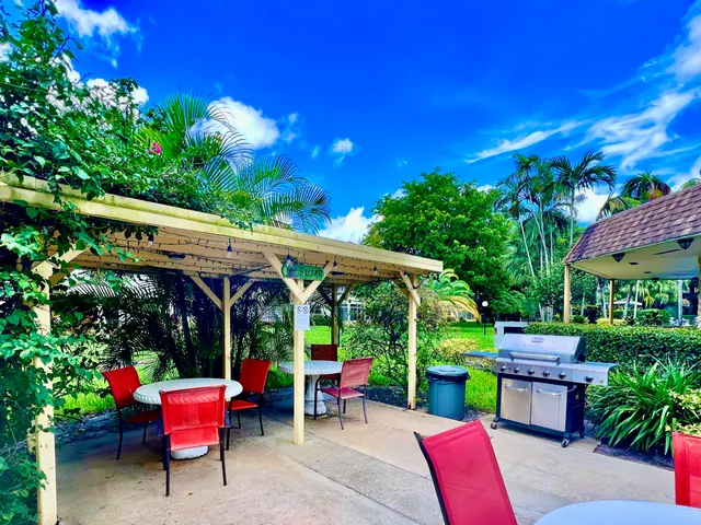 $165,000 | 5121 West Oakland Park Boulevard, Unit 311, Lauderdale Lakes, FL 33313