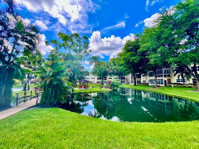 $165,000 | 5121 West Oakland Park Boulevard, Unit 311, Lauderdale Lakes, FL 33313