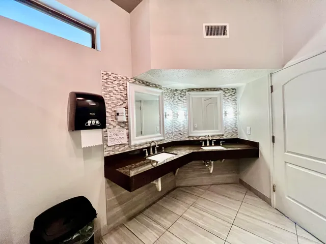 $165,000 | 5121 West Oakland Park Boulevard, Unit 311, Lauderdale Lakes, FL 33313