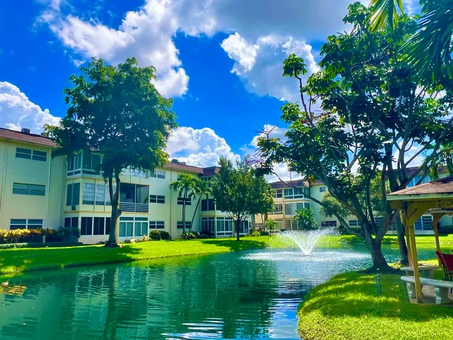 $165,000 | 5121 West Oakland Park Boulevard, Unit 311, Lauderdale Lakes, FL 33313